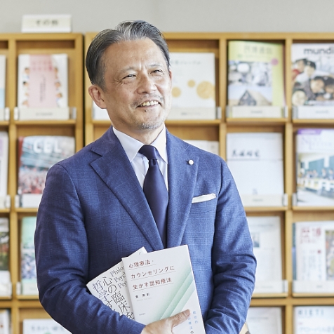 教授 東 斉彰 心理学概論、心理実習、教授 心理療法特論 等担当
