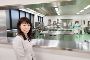 【教員紹介】栄養学部 フードデザイン学科 専任講師 梅本 真美 先生を紹介します