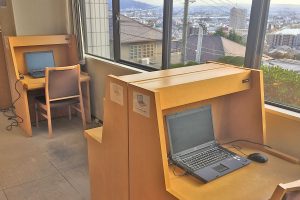 12/2~図書館に備え付けノートパソコン4台あります!