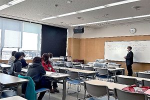 心理学部・宝塚市子ども家庭センター共催で思春期講座を開催