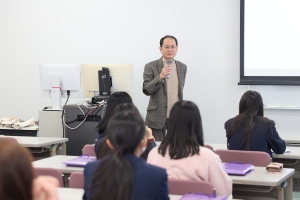 沖縄県立南部農林高校　食品加工科2年生の皆さんが本学にいらっしゃいました。